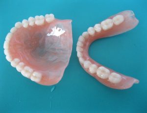 Full/ Complete Denture